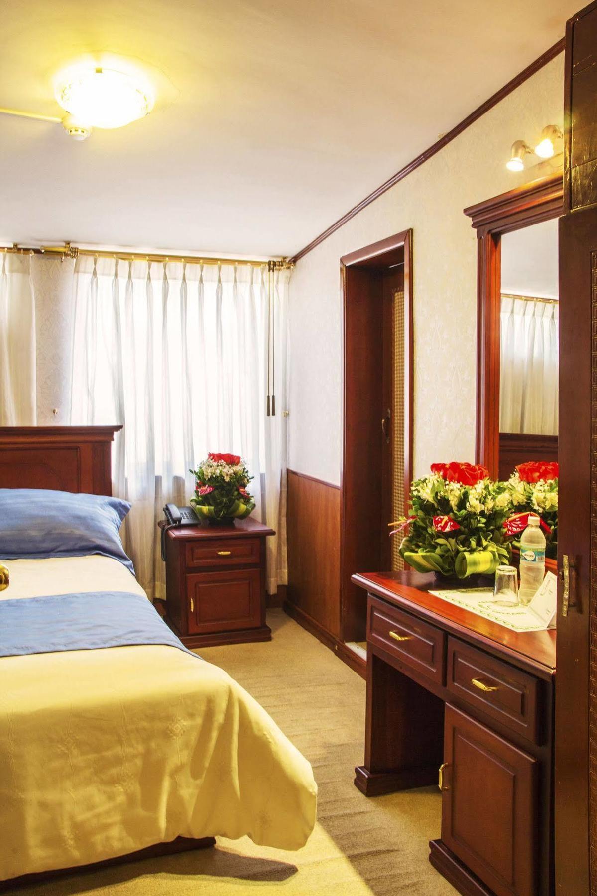 Hotel Inca Imperial Quito Extérieur photo